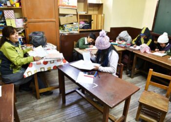 Los estudiantes pasarán clases en modalidad a distancia: Archivo La Razón.