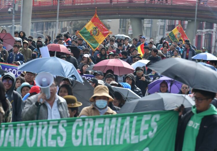 Marcha de los gremiales paceños. Foto: Archivo