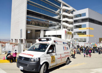 Tanto ambulancias como hospitales municipales brindarán servicio el domingo. Foto: Archivo.
