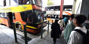 Incrementó la tarifa del transporte interdepartamental. Foto: Archivo La Razón.