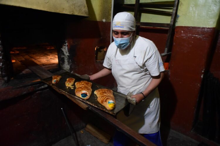 Un horno en el que se elabora pan. Foto: Archivo La Razón.