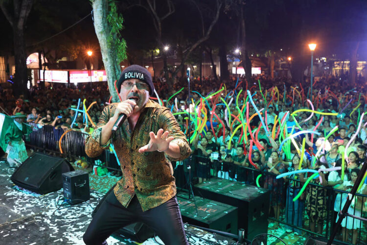 azul_azul_la_bomba.jpg