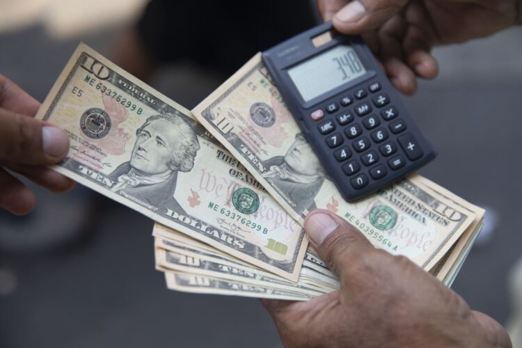 dólar
