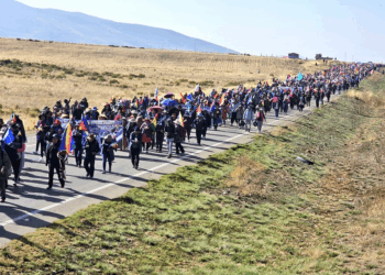 La marcha evista se dirige desde Caracollo, Oruro, a la sede de Gobierno, en septiembre.
