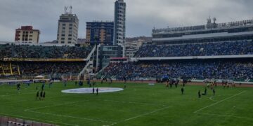 Una toma general del Hernando Siles con los hinchas en el Superclásico Boliviano.