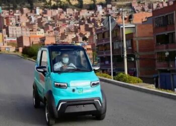 Los vehículos eléctricos y Flex circularán con nuevas placas desde el 1 de enero de 2025.