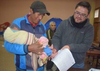 Certificación de partidas de nacimiento por el Serecí. Foto: Serecí