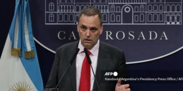 Manuel Adorni dio los detalles