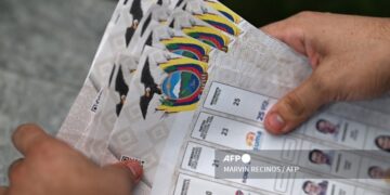 Inició el conteo de votos en Ecuador