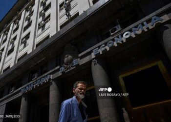 Buscan reducir el déficit