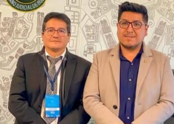 El presidente del Tribunal Agroambiental Richard Méndez y Omar Yujra, presidente de la Cámara de Diputados.