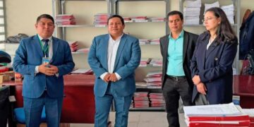 Consejeros del Consejo de la Magistratura visitan las oficinas de Derechos Reales de La Paz y El Alto.