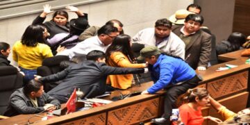 Peleas en la Asamblea Legislativa