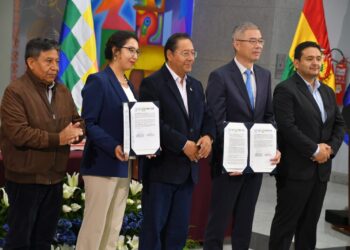 La firma del convenio con CBC en 2024.