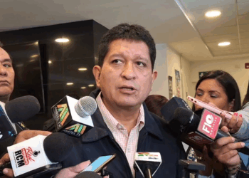 El senador Luis Adolfo Flores