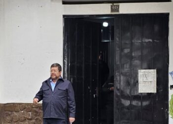Doria Medina saliendo de su visita a Jeanine Añez.
