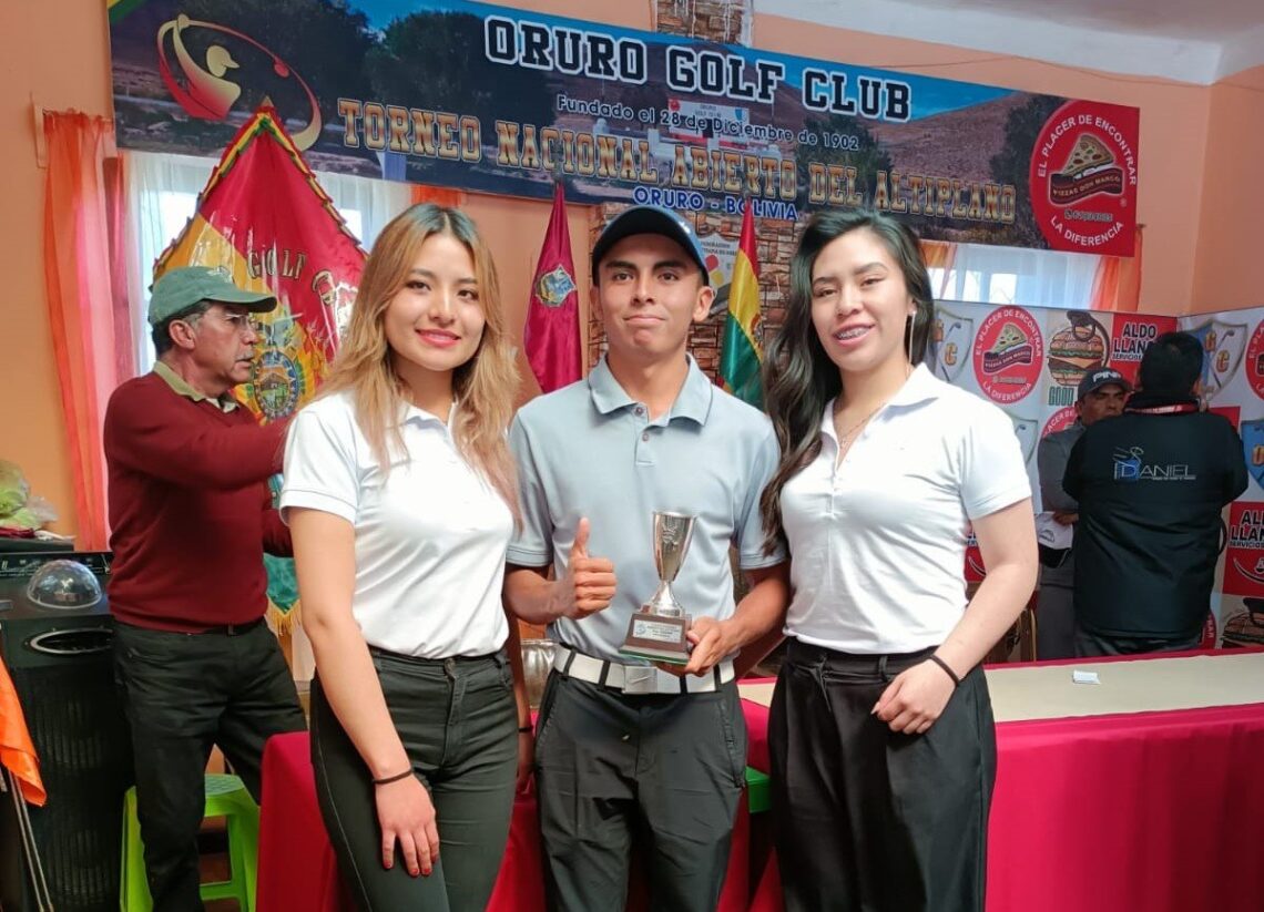 El golfista boliviano Santiago LLanos.