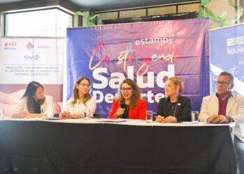 Autoridades en Salud nacionales e internacionales. Foto: Ministerio de Salud.