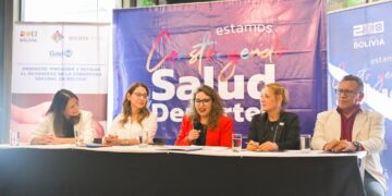 Autoridades en Salud nacionales e internacionales. Foto: Ministerio de Salud.
