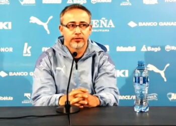 El entrenador de Bolívar, el argentino Flavio Robatto, este jueves en Ananta.
