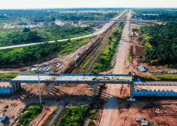 La construcción se paralizó en marzo de 2020.