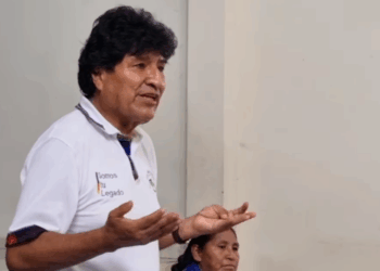 El expresidente Evo Morales en la sede de las Seis Federaciones, en Lauca Ñ.