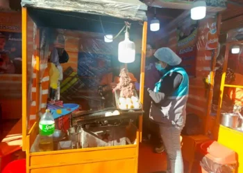 Personal de la Alcaldía realizó un operativo en la feria de la Alasita.