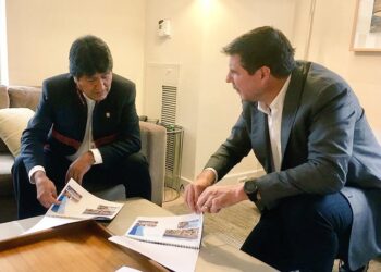 Evo Morales (izq.) y Marcelo Claure durante la reunión que sostuvieron este Martes en Nueva York. Foto: @evoespueblo