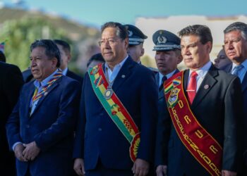 El presidente Luis Arce durante el aniversario de Oruro.