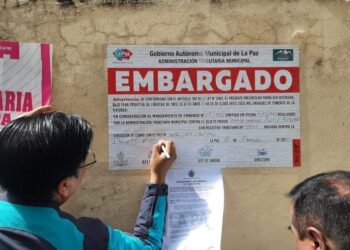 La Alcaldía embargó dos inmuebles por deudas tributarias.