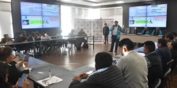 Reunión entre la Alcaldía, vecinos y transportistas.