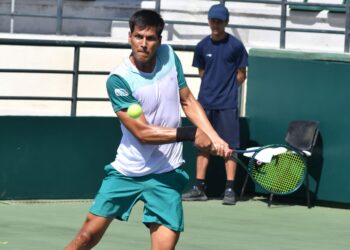 El tenista boliviano Federico Zeballos en Santo Domingo.