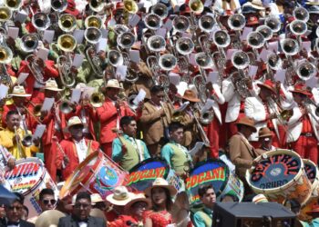 Rendirán homenaje al carnaval de Oruro y al Bicentenario