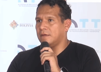 El director de la ATT, Néstor Ríos, en conferencia de prensa.