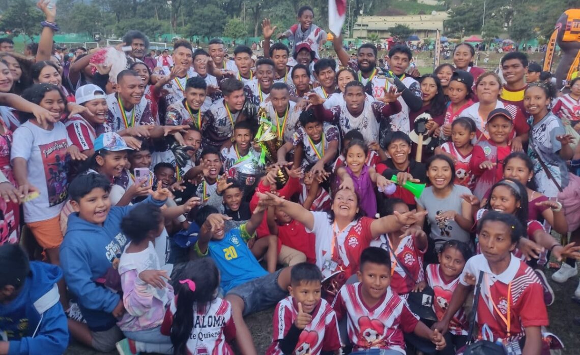 Equipo campeón del Inter Yungueño, Chicaloma