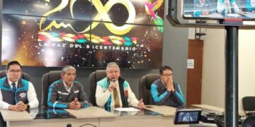 Reunión entre la Alcaldía de La Paz y empresarios que prestan servicios con maquinaria pesada.
