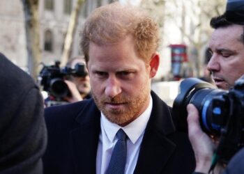El príncipe, en una vista judicial contra el Daily Mail. Foto: AFP
