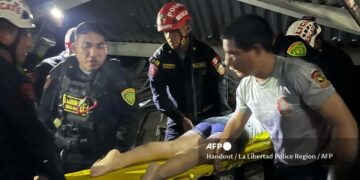 Los equipos de emergencia rescataron a los heridos