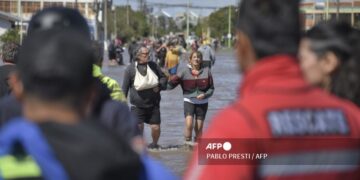 Continúan las labores de búsqueda y rescate
