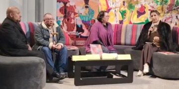 Panelistas invitados a la presentación de la revista Piedra de Agua.