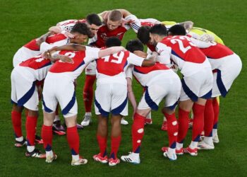 Concentración del plantel de Arsenal antes del partido de octavos.
