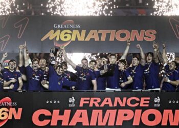 Los 'Bleus' festejan su consagración en el Seis Naciones.