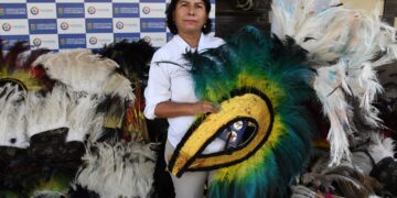 La Gobernación decomisó plumas de piyo en el mercado Calatayud de Cochabamba.