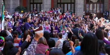 La presidenta de México reivindicó a la mujer indígena
