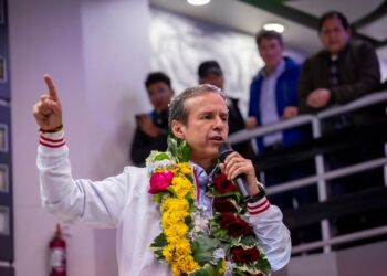 El expresidente y precandidato Jorge Tuto Quiroga, en un acto de su alianza política.