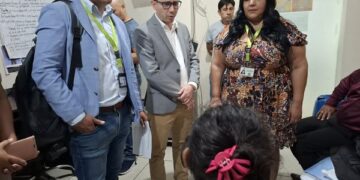 Los fiscales hablan con la víctima