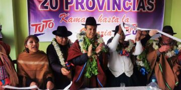 El expresidente y precandidato Jorge Quiroga se reúne con organizaciones sociales de La Paz.