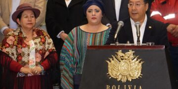 El presidente Luis Arce en conferencia de prensa.