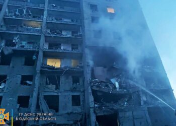 Edificios afectados por un ataque en el distrito ucraniano de Bilhorod-Dnistrovskyi en las afueras de Odesa