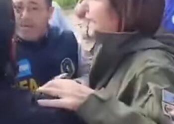 Patricia Bullrich tuvo que ser escoltada por la Policía